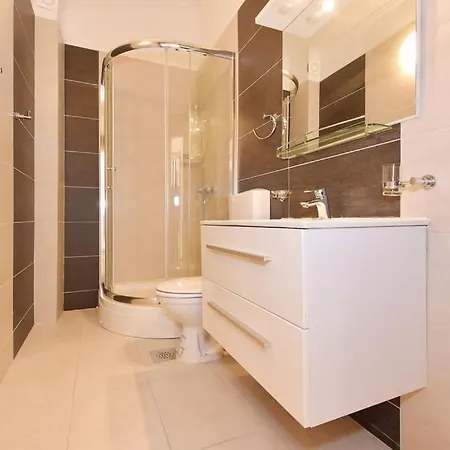 Sabb Apartamento Jezera